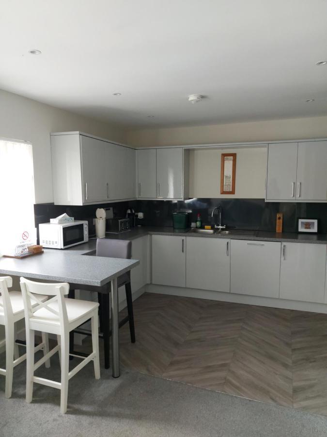 Plaza Suite 61 B Bangor  Exterior photo